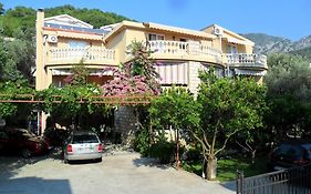 Apartments Kalluka